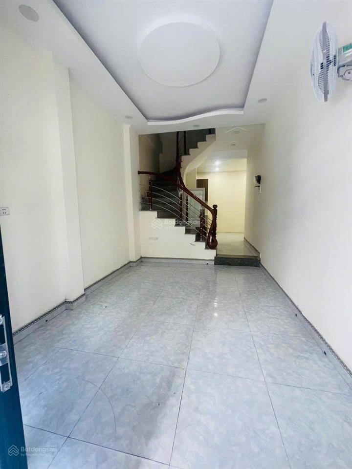 Cho thuê nhà riêng 130m2, 15 triệu vnd, ngõ 15 phương mai, phường bạch mai, hà nội