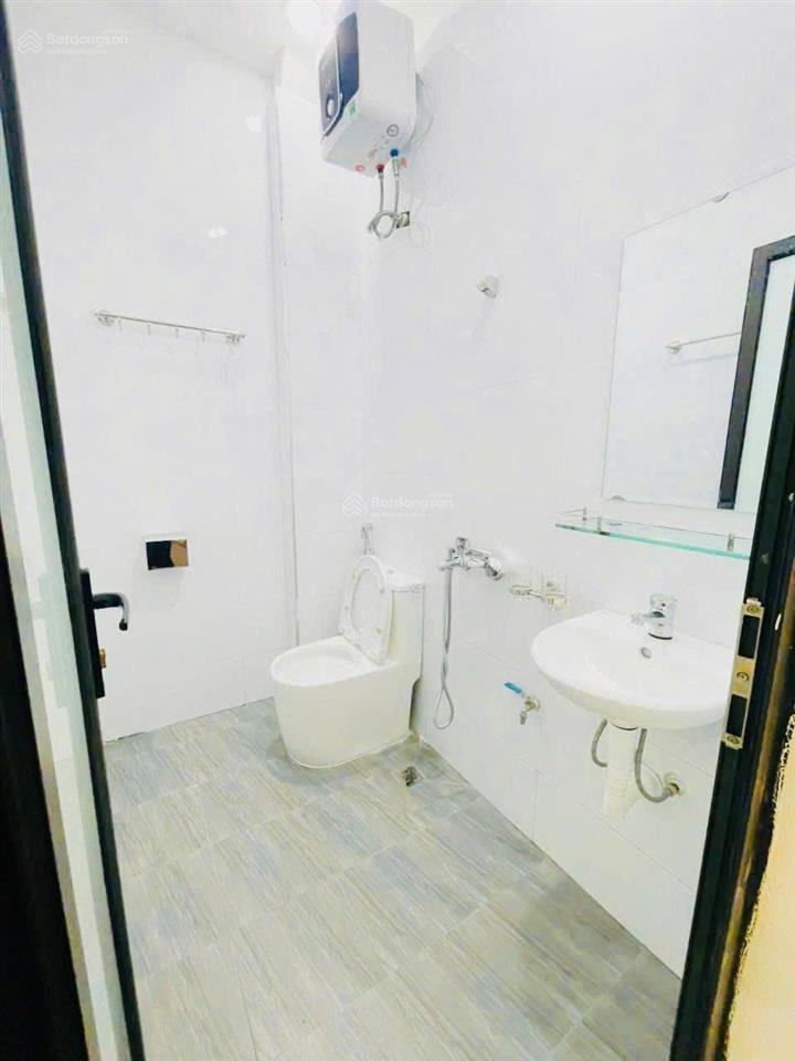 Cho thuê nhà riêng 130m2, 15 triệu vnd, ngõ 15 phương mai, phường bạch mai, hà nội