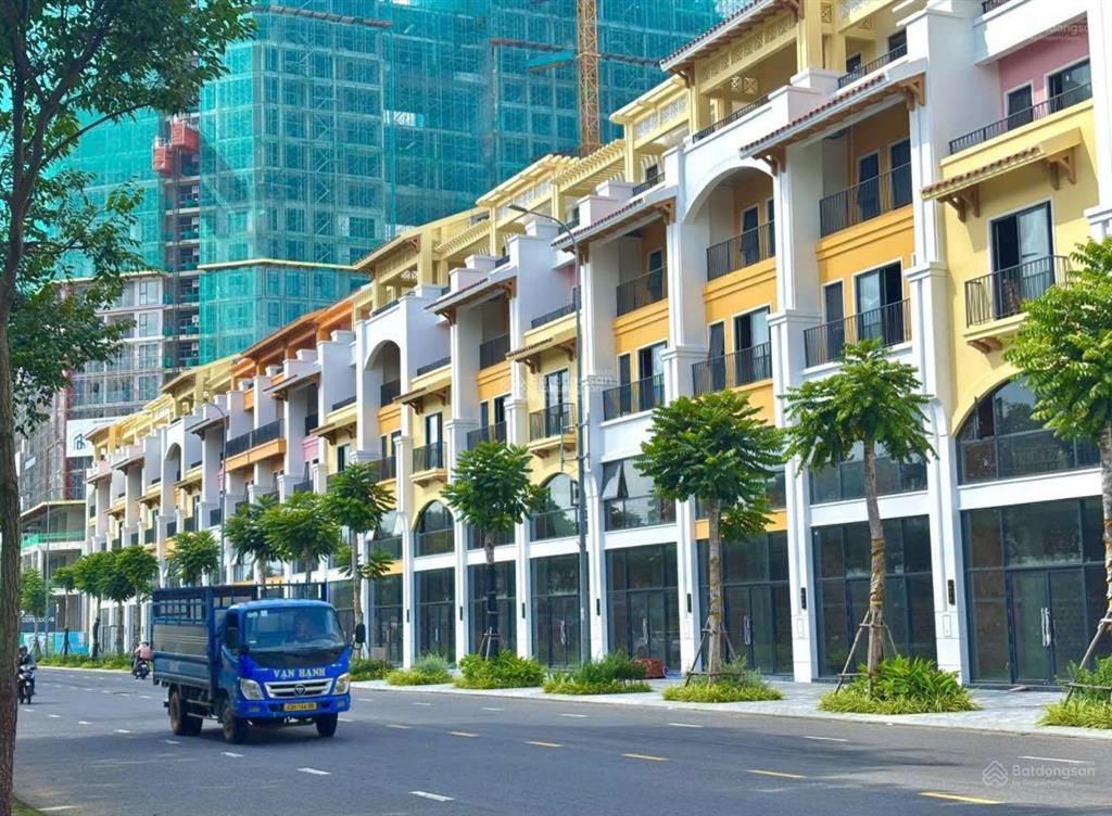 Chính chủ cần bán căn 5 tầng đẹp trong dãy shophouse trần hưng đạo, hỗ trợ thêm ac thiện chí