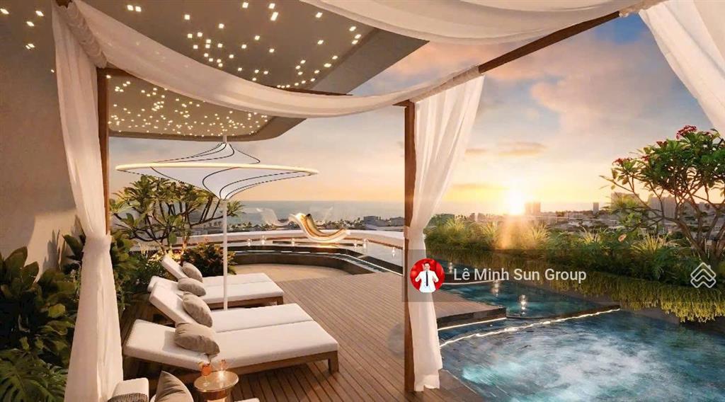 Căn góc 2 mặt tiền giá tốt view sông hàn và view biển tầng cao từ ban công