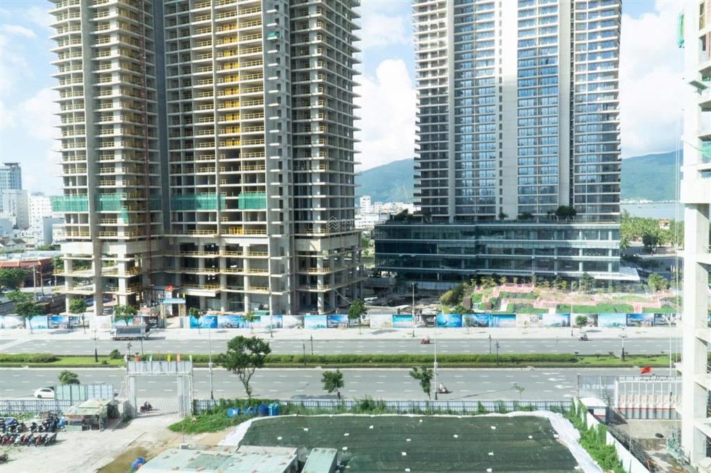 Shophouse khối đế mặt tiền đường biển phạm văn đồng ngay công viên biển đông sầm uất khách
