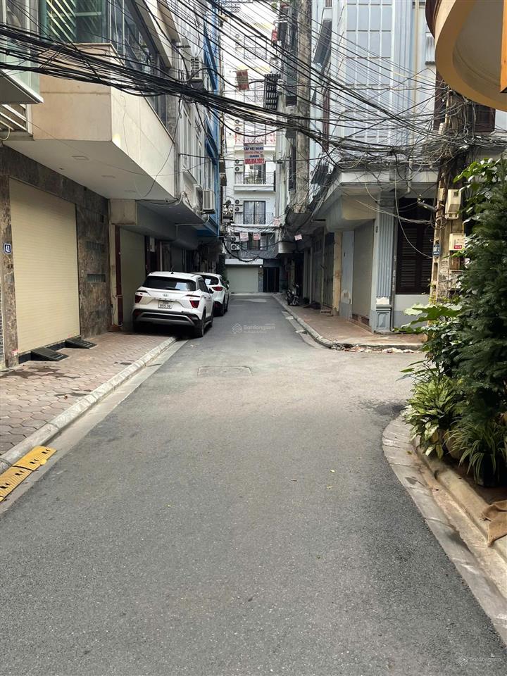 Bán nhà dãy 2 ngõ 98 thái hà dt 32m², 4 tầng, mt 4m, hướng tb, sđcc, giá 14,1 tỷ.