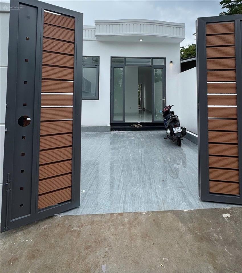 Chính chủ cắt lỗ căn nhà 2pn xã hưng lộc mới xây, cách ql 1a 750m đầy đủ tiện ích. giá 1,5 tỷ tl