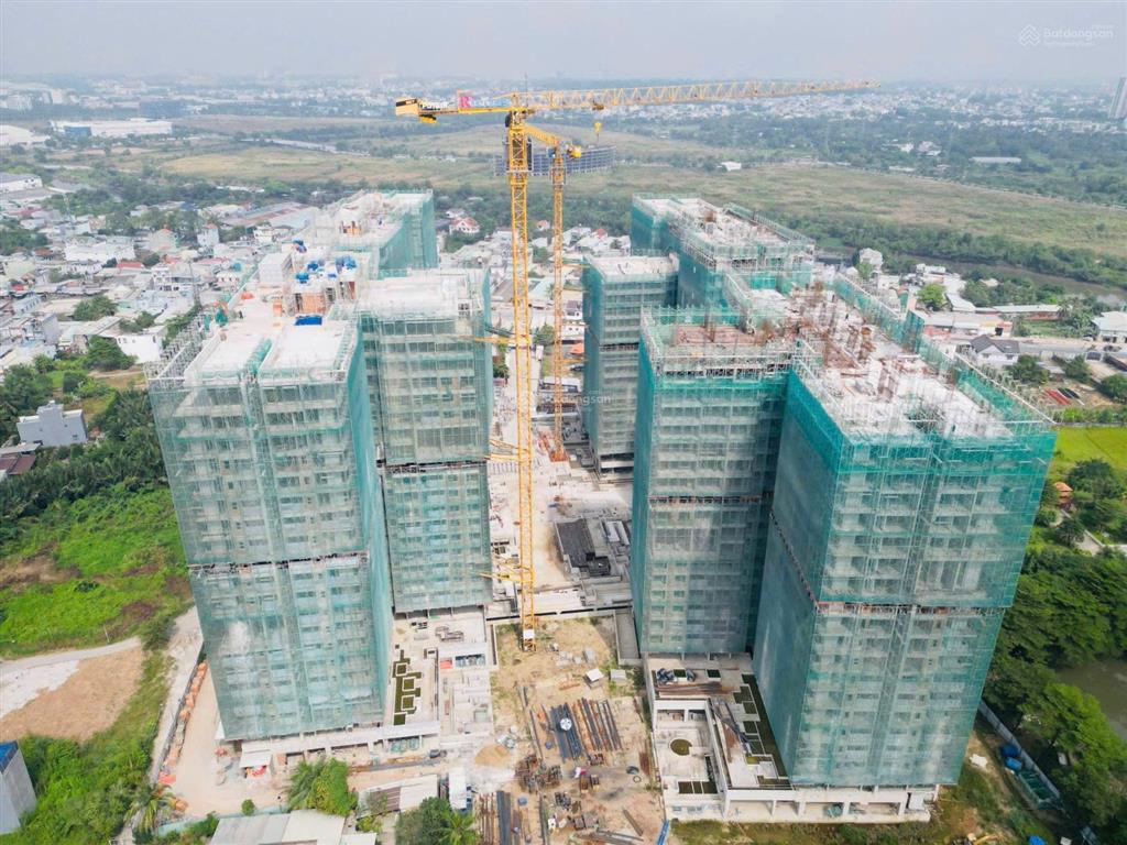 Căn 1pn+ elysian cần bán . giá 3.300 tốt nhất thị trường , tiến độ tt 65% nhận nhà.