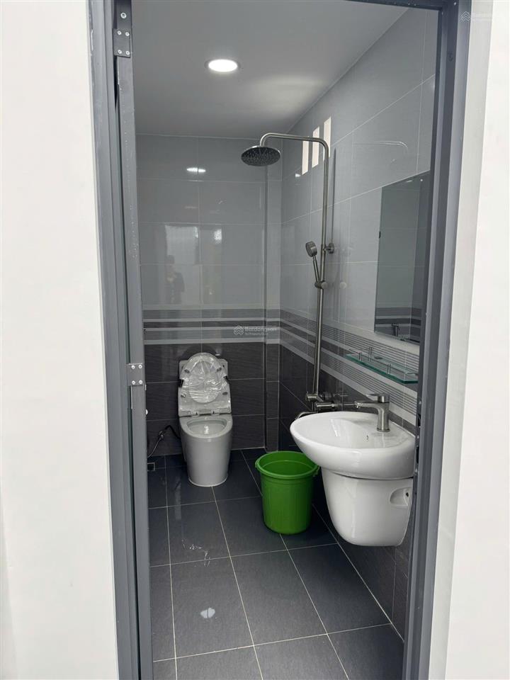 Chính chủ cắt lỗ căn nhà 2pn xã hưng lộc mới xây, cách ql 1a 750m đầy đủ tiện ích. giá 1,4 tỷ tl