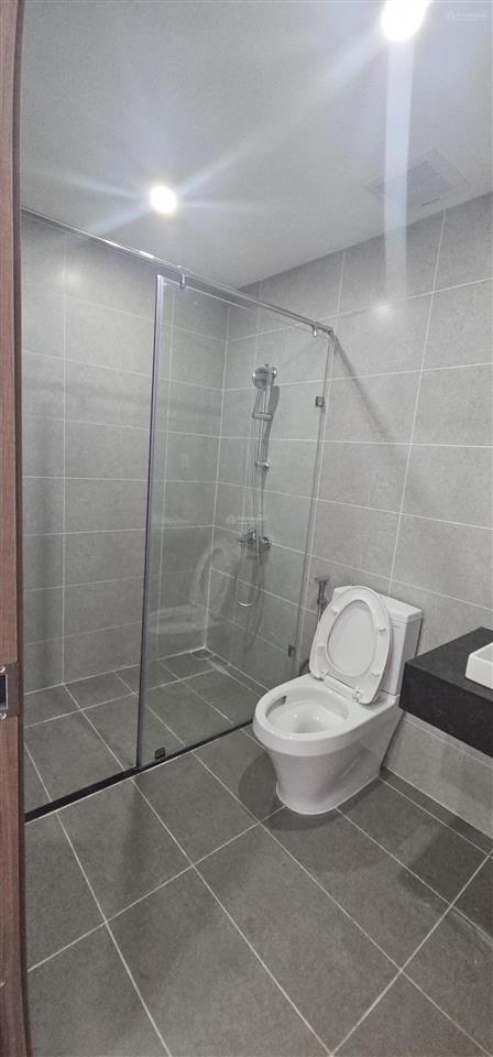Chính chủ gửi bán căn 2pn 74m2 view lm81 tại a&t sky garden giá tốt dự án hiện tại.  0764 274 ***