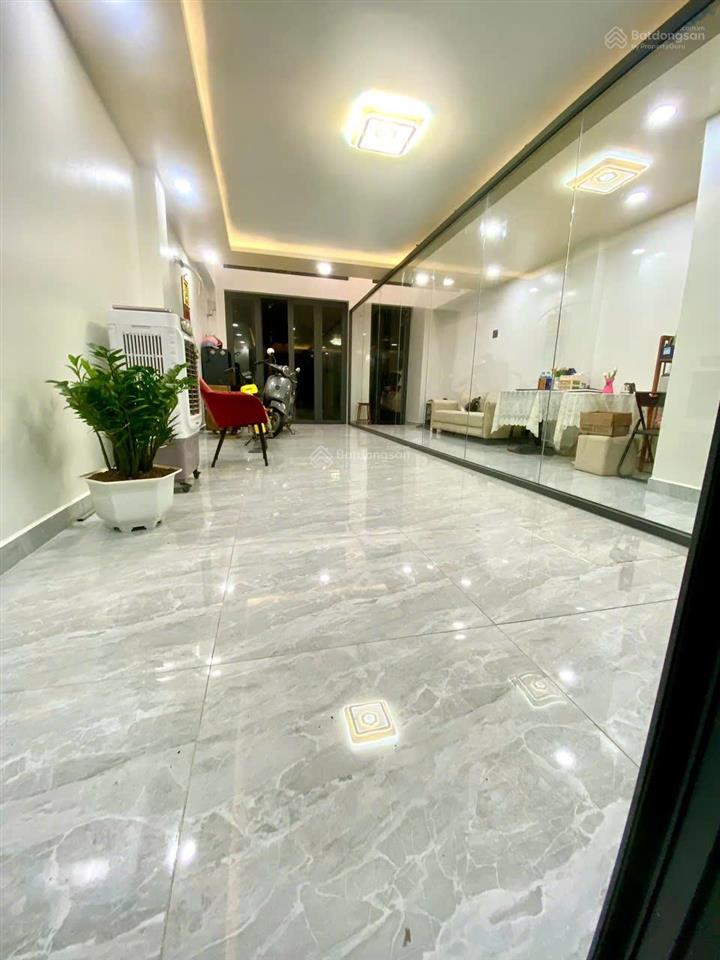 Bán nhà phố thương mại 5 tầng, 8 căn hộ mini cho thuê,pc châu âu,sổ hồng hoàn công ,ht vay 70%