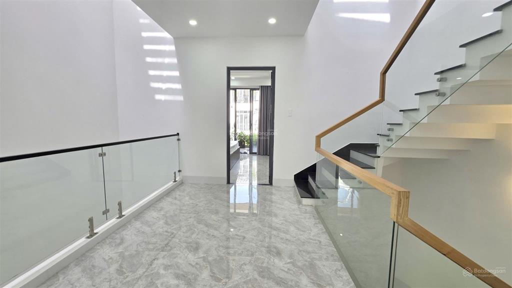 Bán nhà mới khu đô thị đầy đủ nội thất ngang 6m, có sẵn dòng tiền 25triệu/tháng