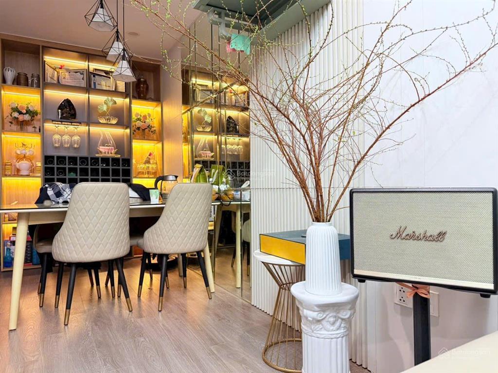 Chính chủ bán nhanh 2pn 70m² view phố hoà bình green city giá chỉ 4,9 tỷ (giá cạnh tranh)