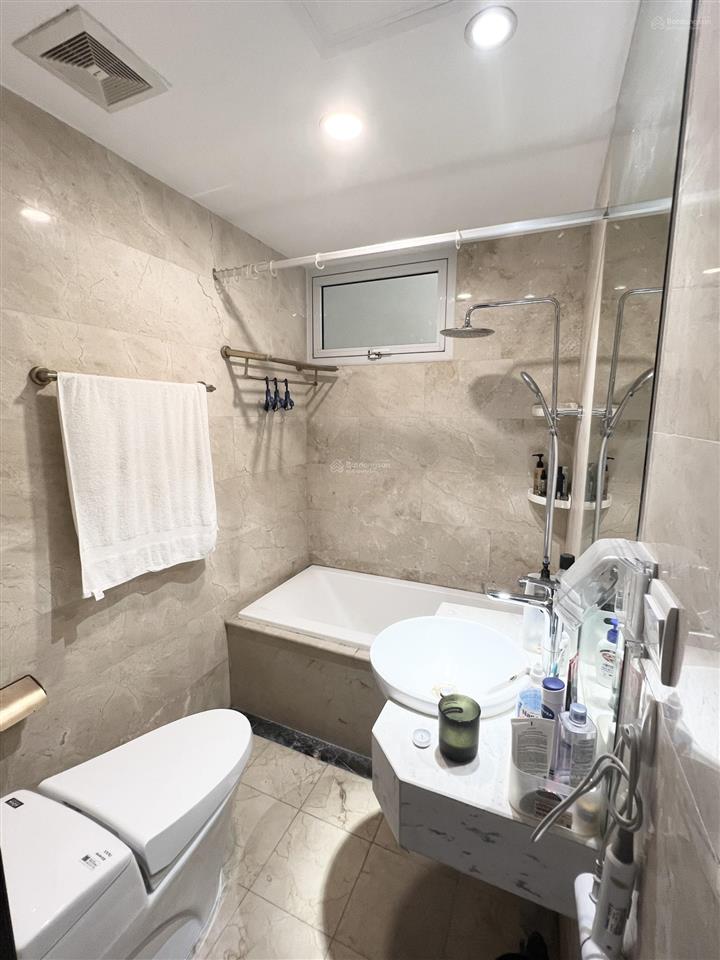 Giá tốt nhất tt  căn 2pn 70m² hoà bình green city chỉ 5,5 tỷ sẵn dòng tiền cho thuê 14tr/tháng