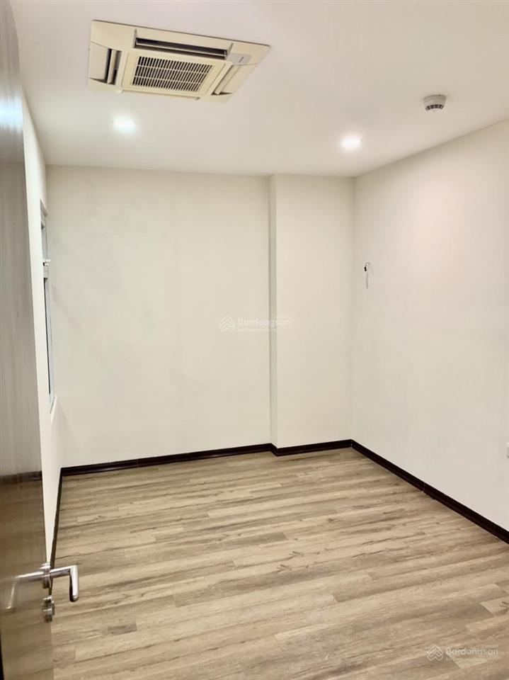 Giá tốt! chính chủ cho thuê căn 2pn 70m2 hòa bình green city chỉ 11 triệu/tháng