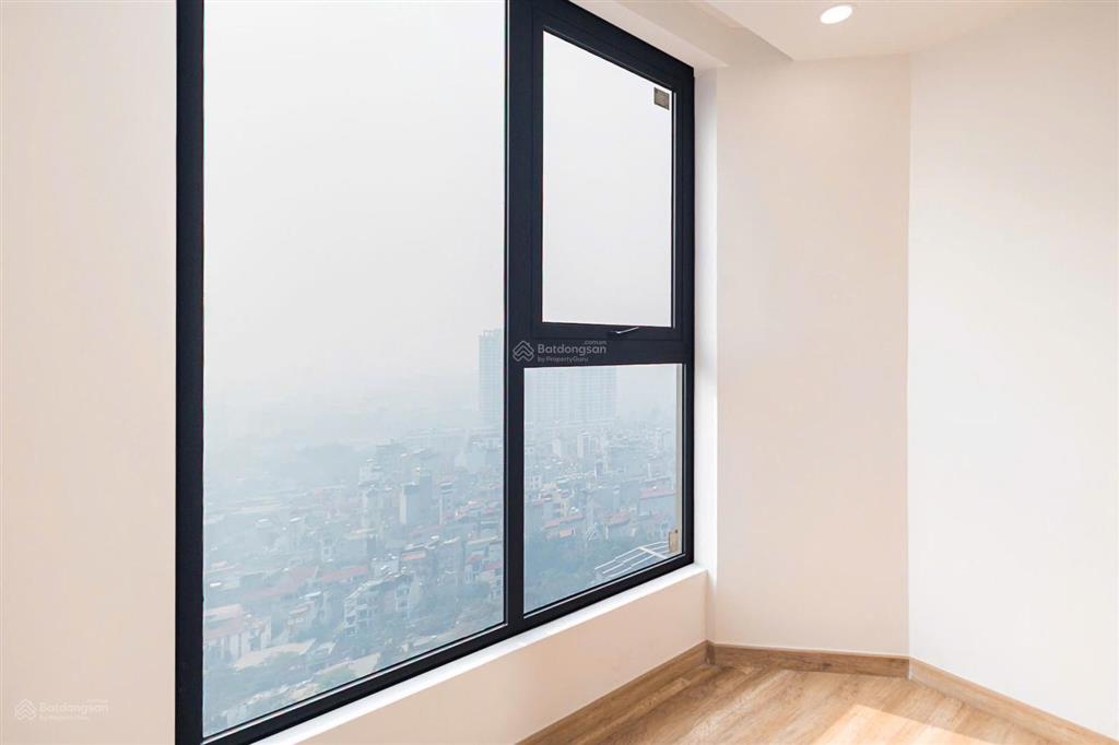 5,2 tỷ/83 m2 2 ngủ(tặng thêm voucher 450700 triệu) tầng trung view khu biệt thự siêu đẹp wisteria