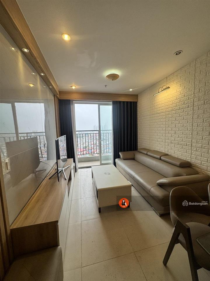 Bán căn hộ 2 phòng ngủ 69m2 ban công đông nam thoáng mát  shp plaza 12 lạch tray