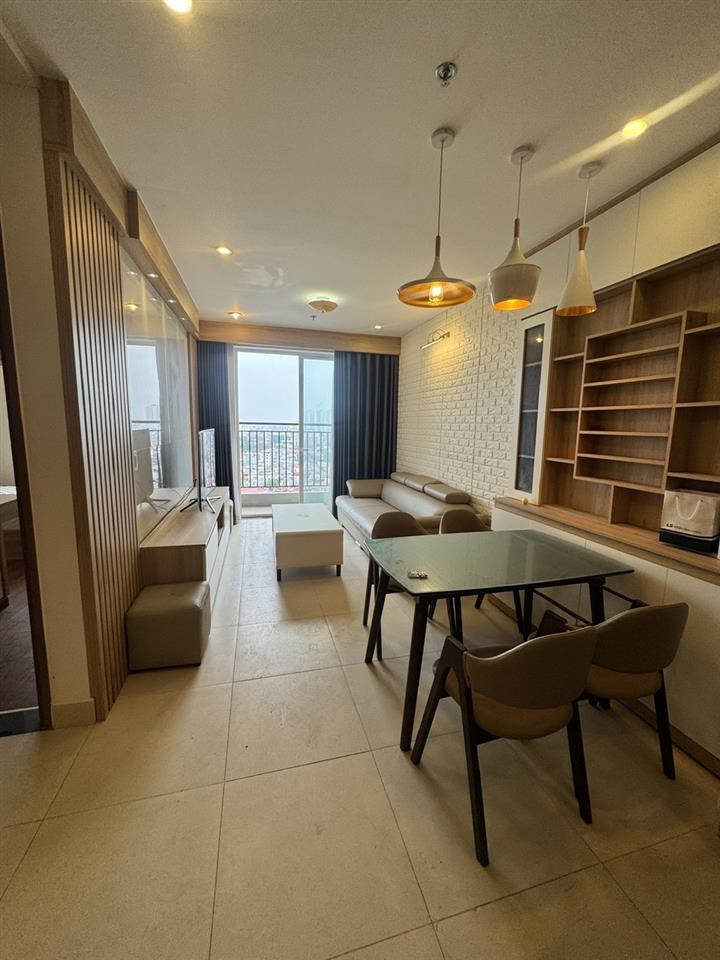 Bán căn hộ 2 phòng ngủ 69m2 ban công đông nam thoáng mát  shp plaza 12 lạch tray