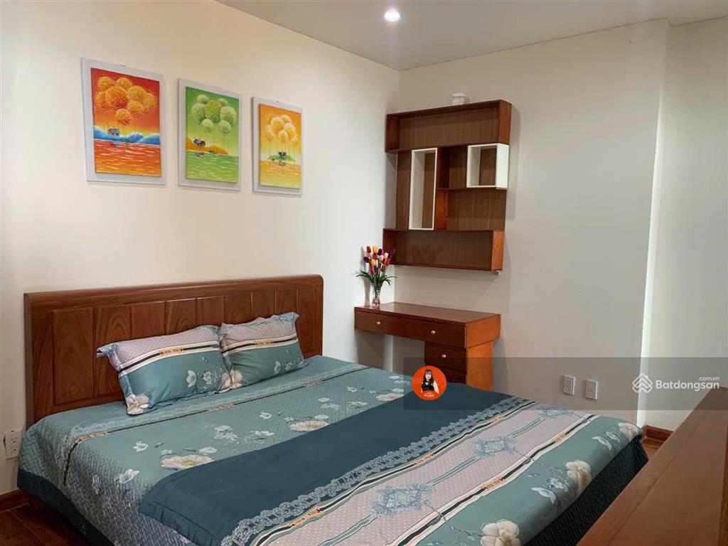 Bán căn hộ 2 phòng ngủ 69m2 view nhà hát lớn  shp plaza 12 lạch tray