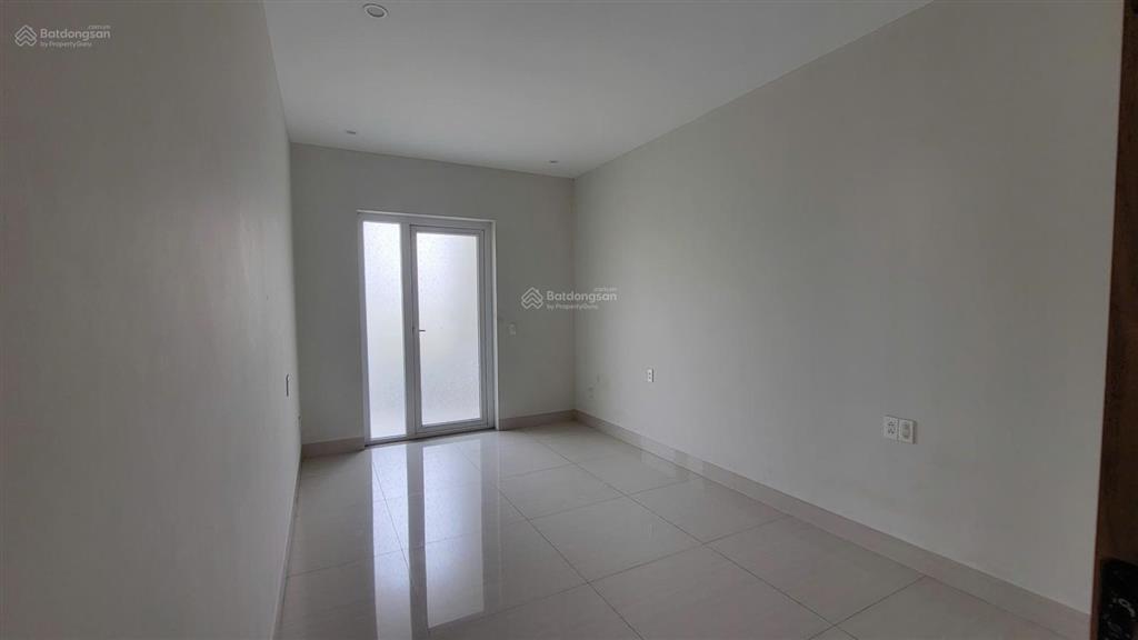 Cho thuê shophouse căn góc 300m full nội thất mặt đường đôi nam an khánh rộng 39m. 0902 866 ***