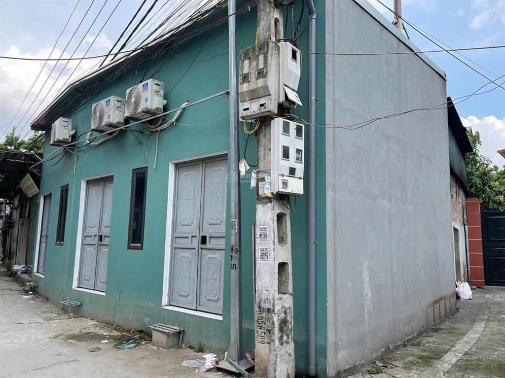 Bán nhà sẵn 3 phòng trọ trục chính dòng tiền  gần trường học viện chính sách giá 6,6 tỷ