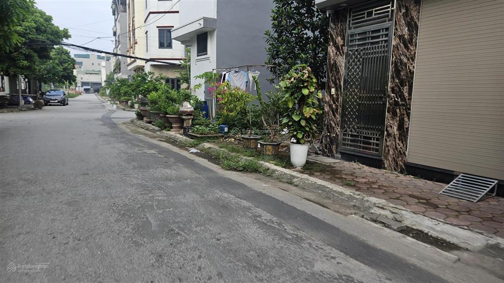 58m² đất dịch vụ ngay hồ điều hòa và công viên  ga metro  đại lộ thăng long