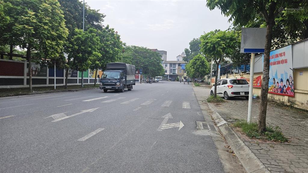 58m² đất dịch vụ ngay hồ điều hòa và công viên  ga metro  đại lộ thăng long