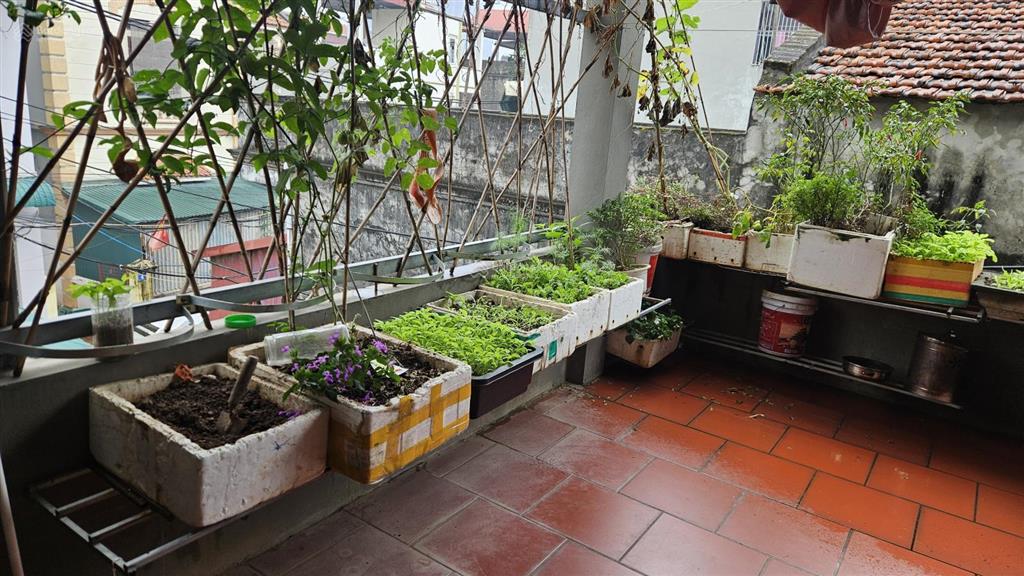 Bán căn nhà 2 tầng 1 tum full nội thất diện tích 58m2 tại yên lũng  an khánh, 100m ra đại lộ