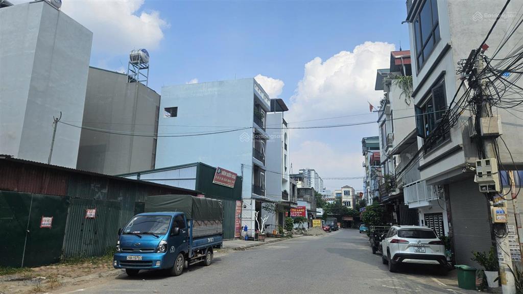 Bán 37m2 lô góc đất dịch vụ yên lũng  ngay đại lộ thăng long  ga metro