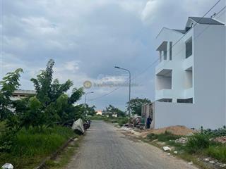 Bán đất đường số 83 phú nhuận 2 7*18.5m 140 triệu/m2