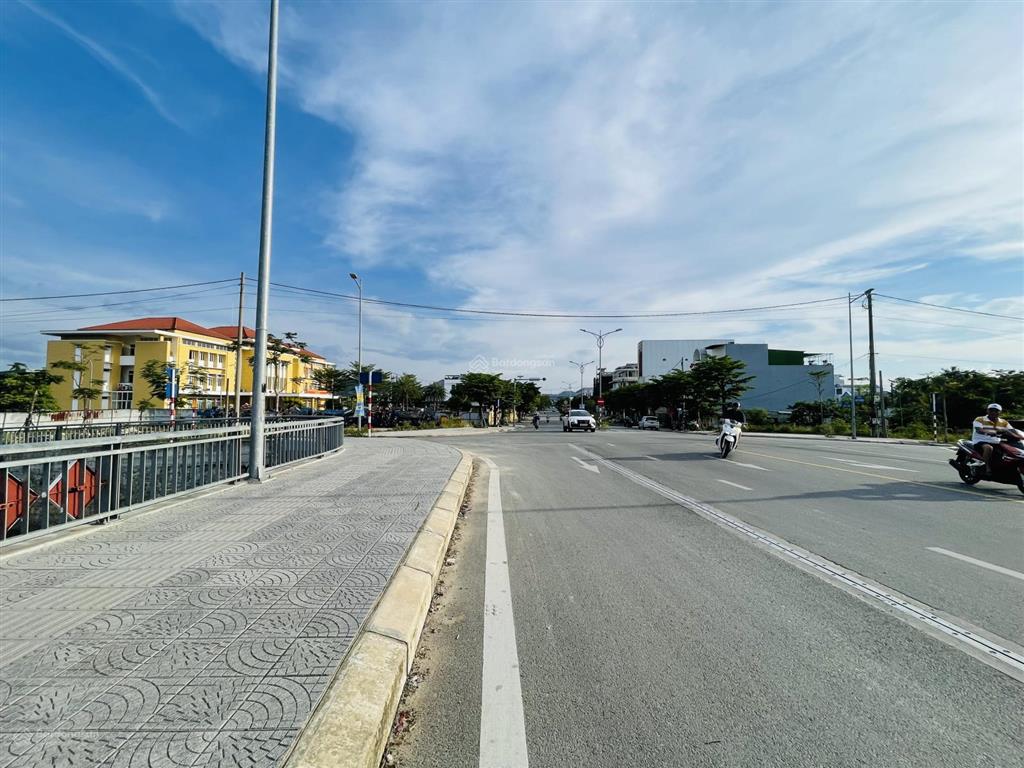 Bán đất vị trí kim cương 2 mặt tiền đường âu lạc  gần bên aeon mall  huế