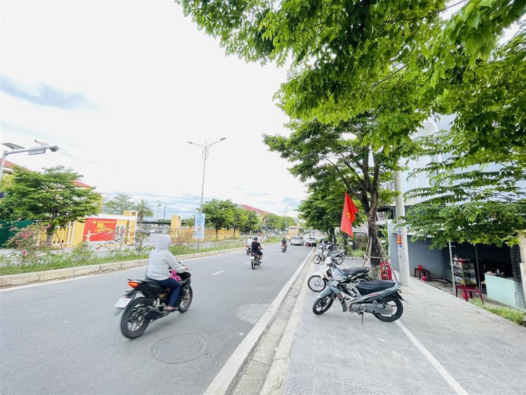 Bán đất vị trí kim cương 2 mặt tiền đường âu lạc  gần bên aeon mall  huế