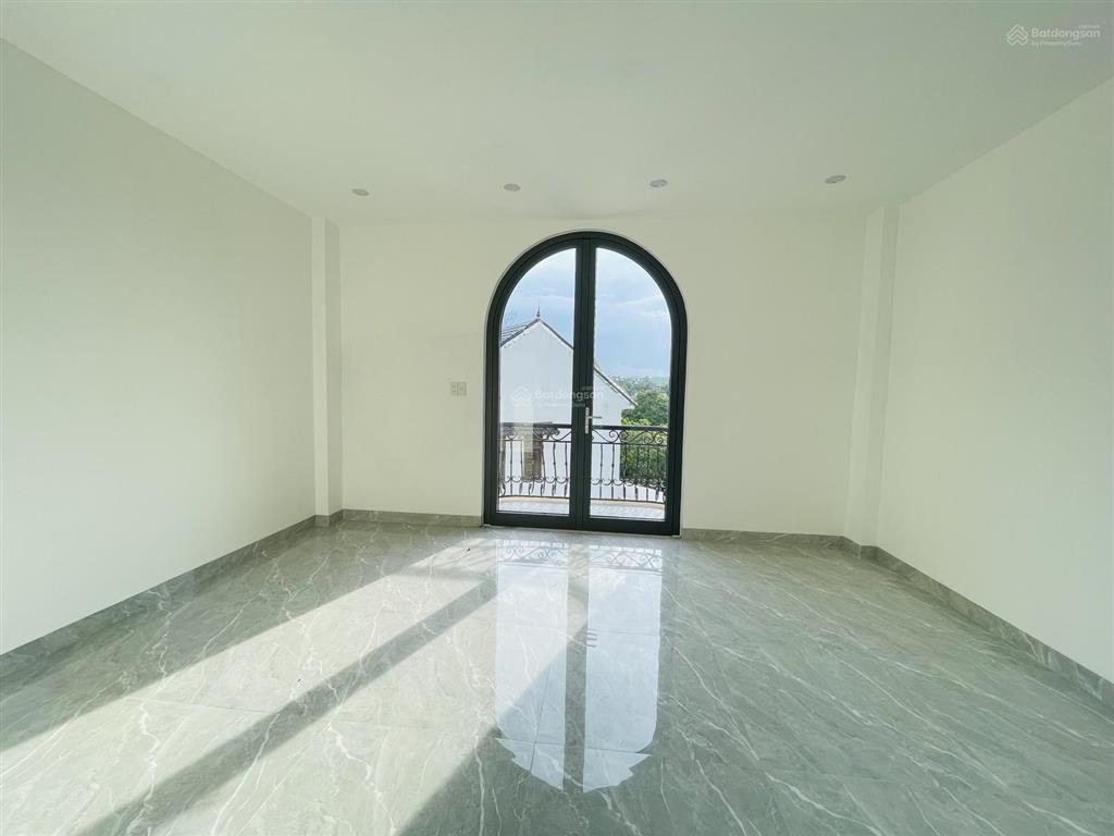 Bán căn biệt thự 3 tầng đẹp, full nội thất khu quy hoạch đồng cát  thủy xuân  huế