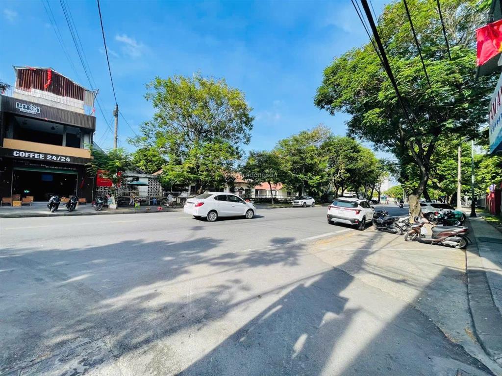 Bán nhà 2 tầng 2 mặt thoáng gần trường chinh  huế  137m ngang 7.5m