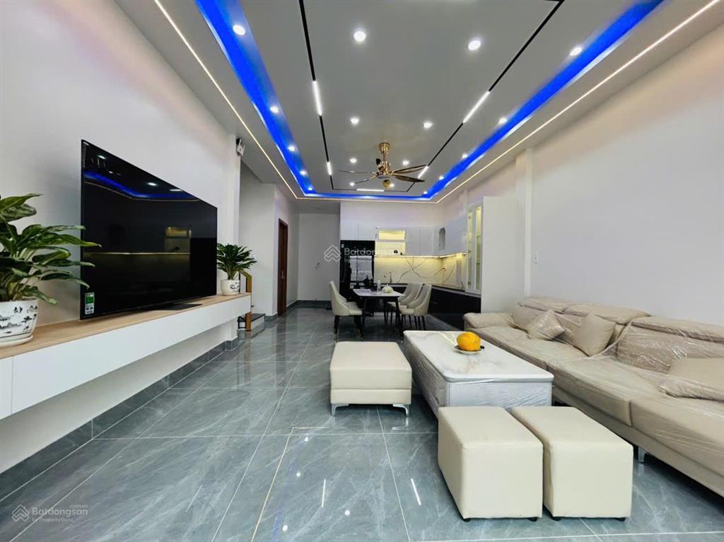 Căn biệt thự 3 tầng đường lại thế cách mặt tiền 50m  110m2 ngang 8m