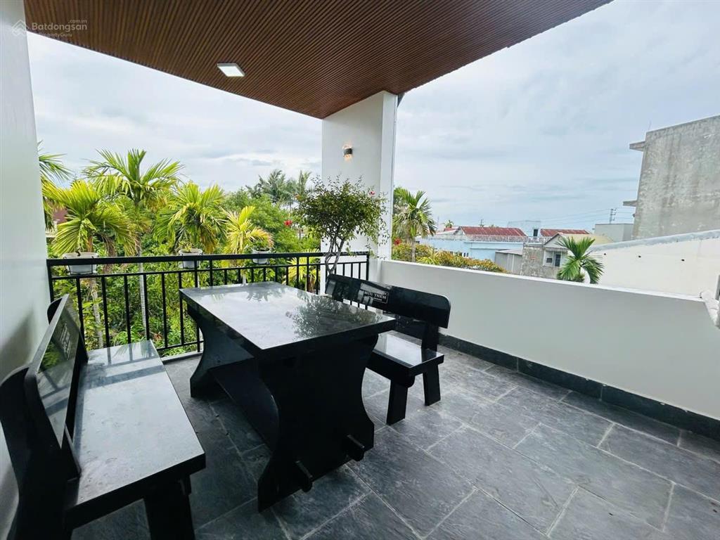 Căn biệt thự 3 tầng đường lại thế cách mặt tiền 50m  110m2 ngang 8m