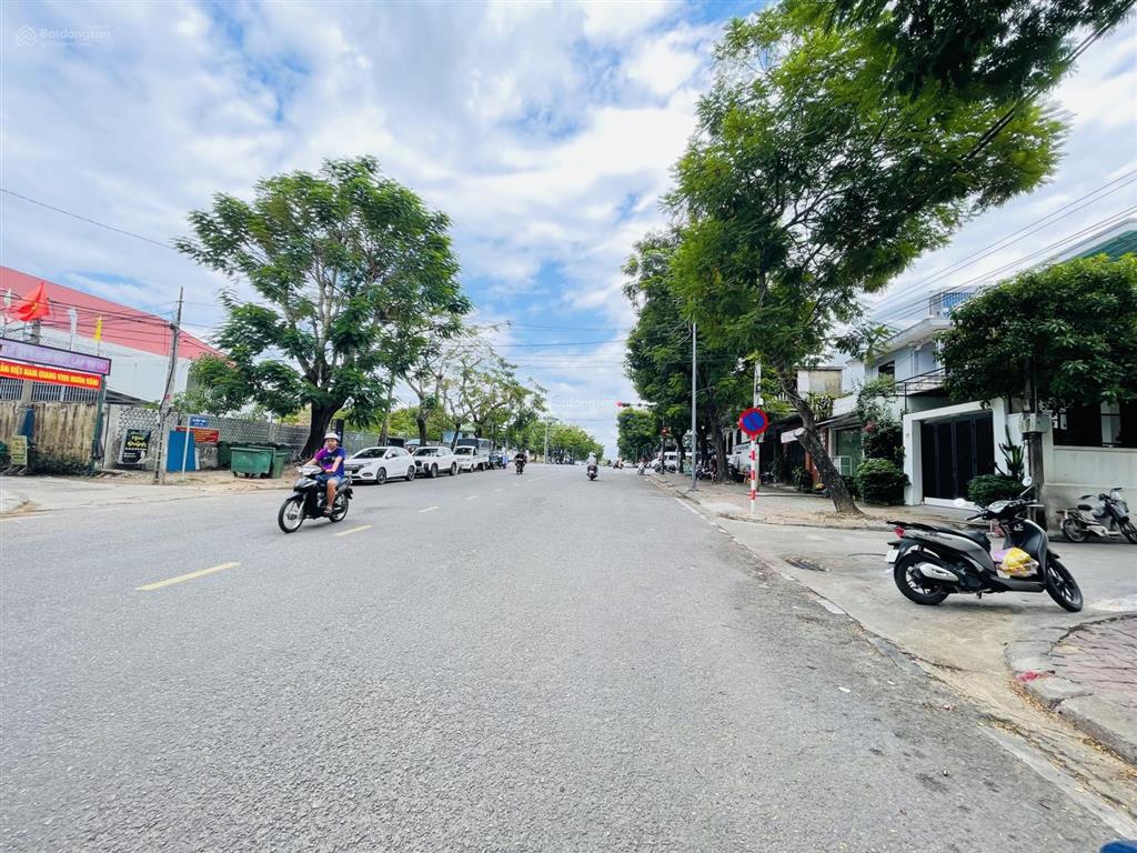 Bán nhà 3 tầng có 12 phòng trọ, 2 mặt tiền cách đào tấn 10m thông đặng huy trứ  huế