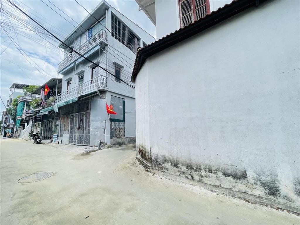 Bán nhà 3 tầng có 12 phòng trọ, 2 mặt tiền cách đào tấn 10m thông đặng huy trứ  huế