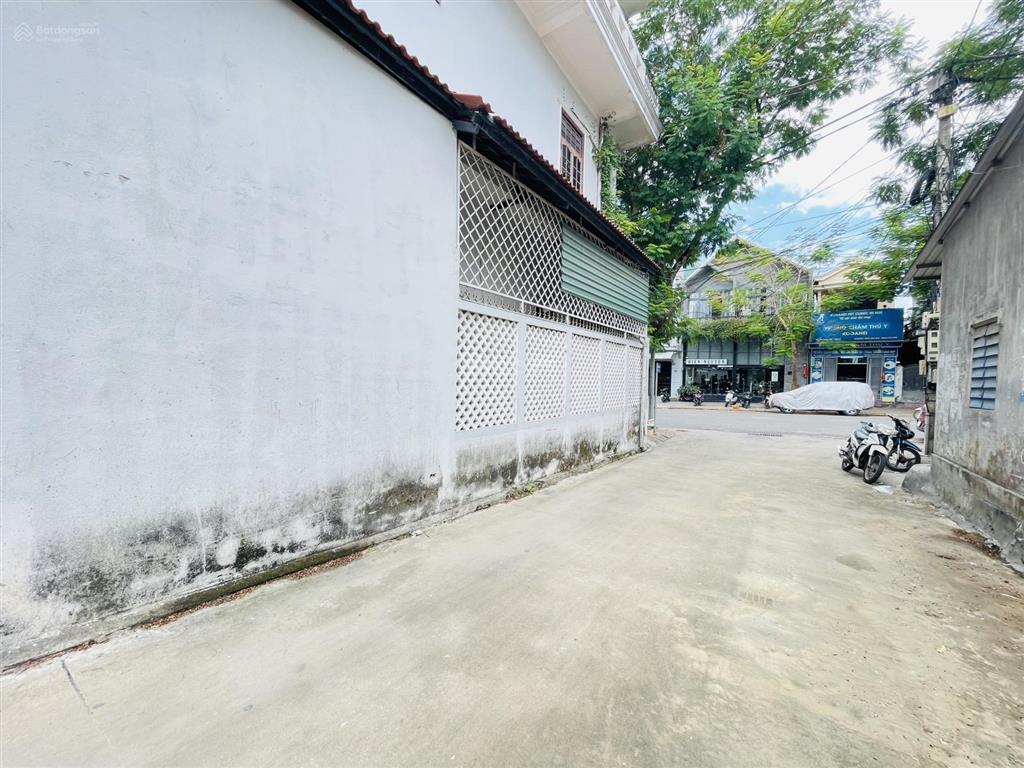 Bán nhà 3 tầng có 12 phòng trọ, 2 mặt tiền cách đào tấn 10m thông đặng huy trứ  huế