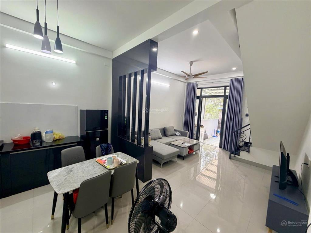 Bán nhà 2 tầng full nội thất mặt tiền ngô thế vinh gần nguyễn tất thành