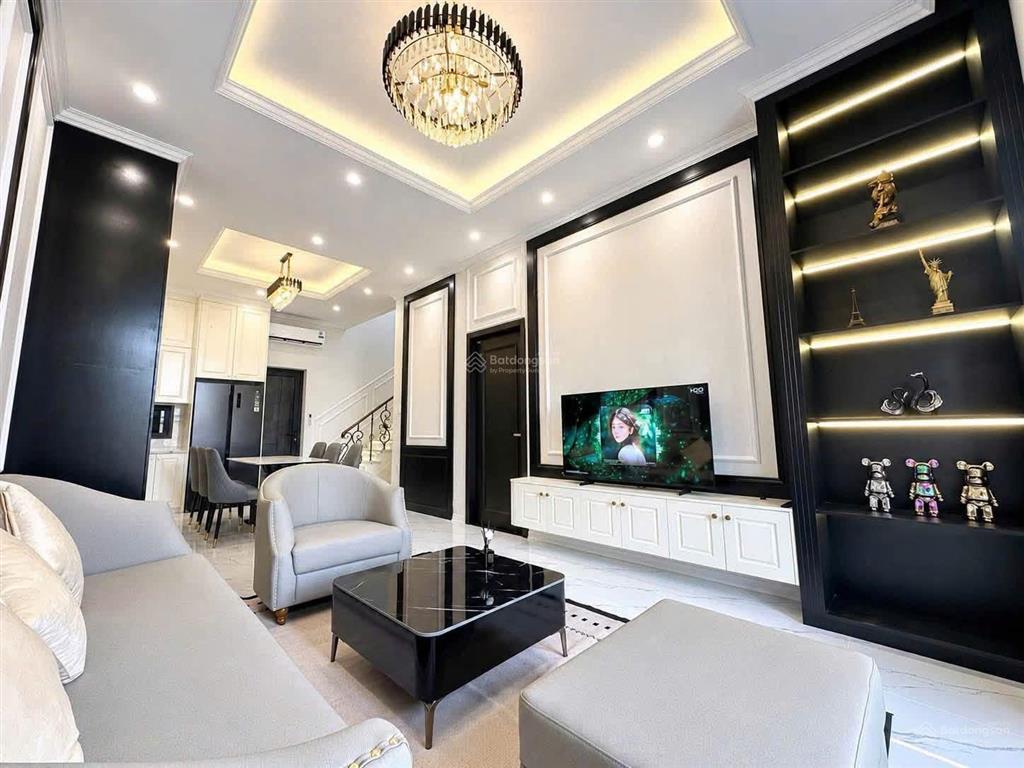 Villa tân cổ điển tâm huyết full nội thất  nguyễn khoa chiêm  chỉ 3,x tỷ