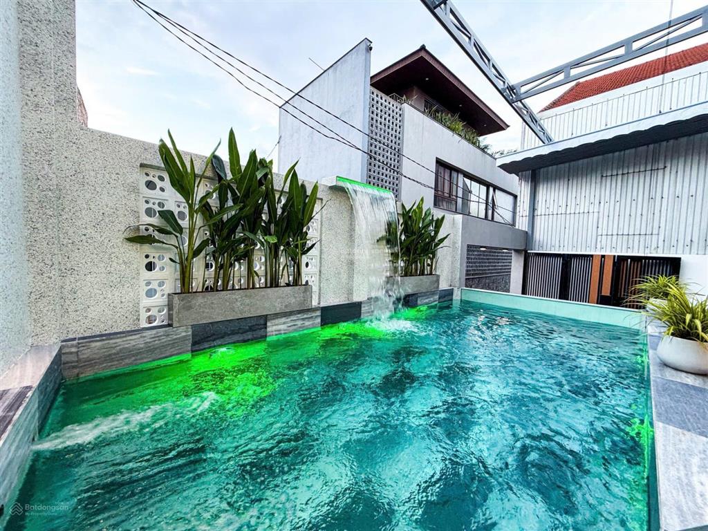 Bán villa hồ bơi hiện đại tại trần thái tông  tp huế. 100m ngang gần 10m
