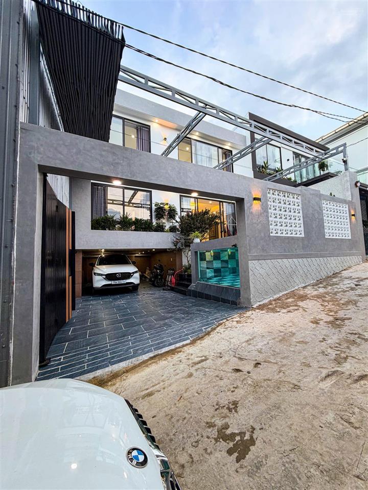 Bán villa hồ bơi hiện đại tại trần thái tông  tp huế. 100m ngang gần 10m