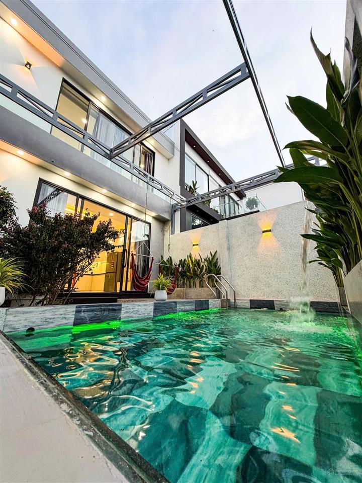 Bán villa hồ bơi hiện đại tại trần thái tông  tp huế. 100m ngang gần 10m