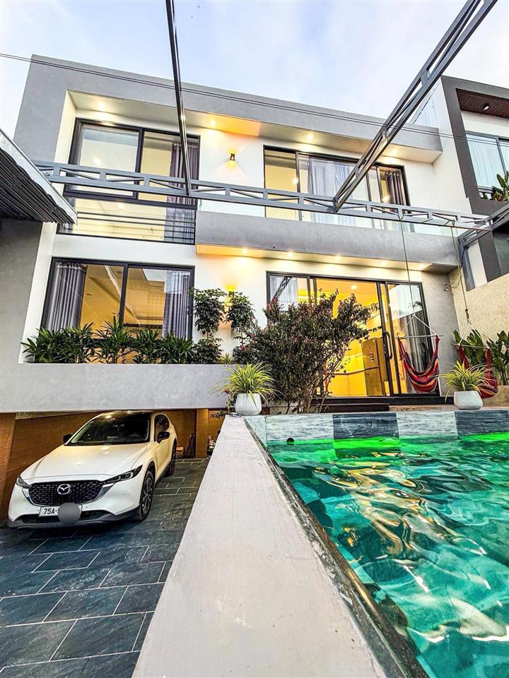 Bán villa hồ bơi hiện đại tại trần thái tông  tp huế. 100m ngang gần 10m