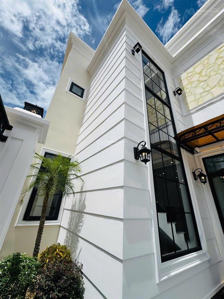 Villa tân cổ điển, view đẹp tại lê ngô cát, huế. 100m ngang 8m full nội thất