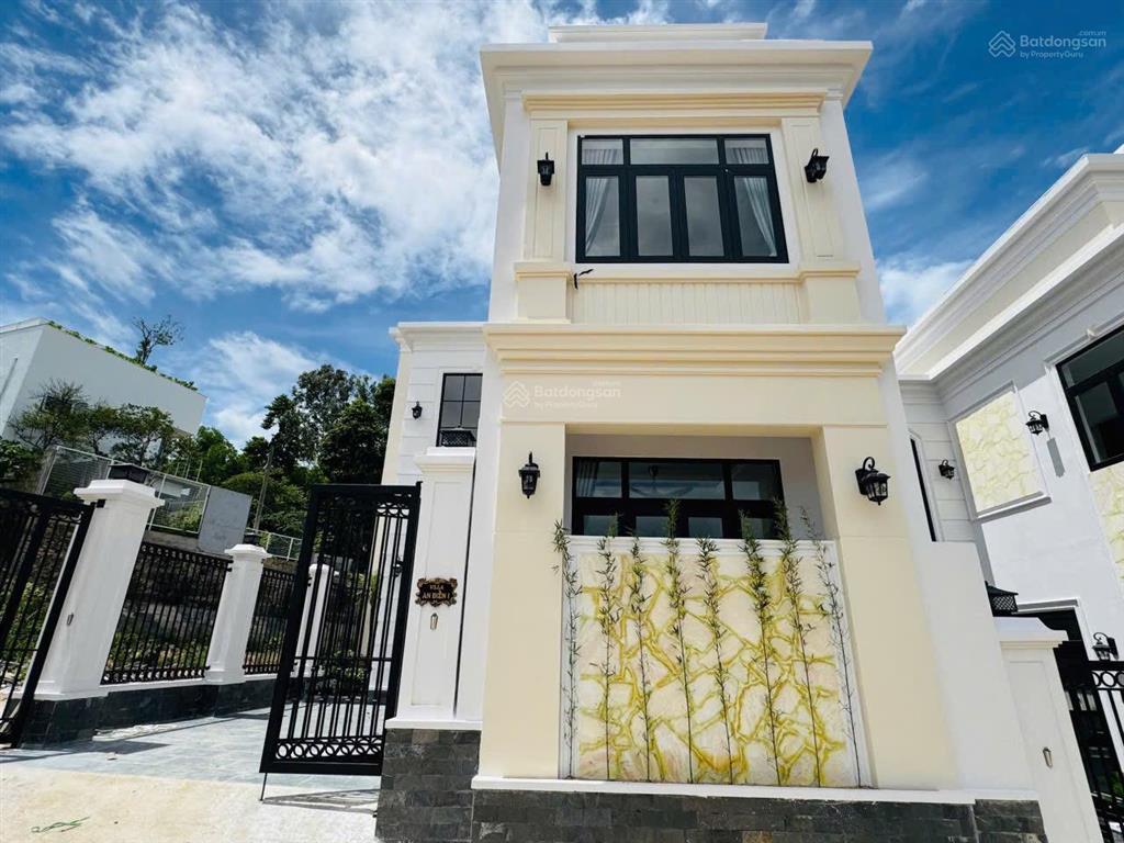 Villa tân cổ điển, view đẹp tại lê ngô cát, huế. 100m ngang 8m full nội thất