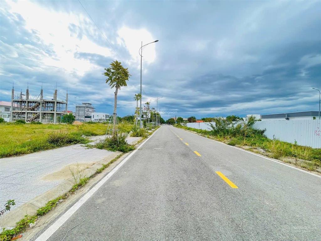 Lô đất đẹp kqh thuỷ thanh  ott8  9  đối diện fpt  175m2 ngang 7m  không ngập lụt