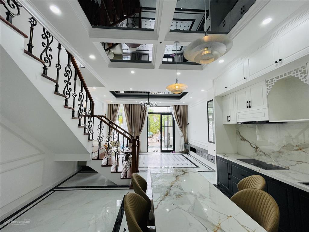 Cặp song sinh tân cổ điển thiên thai, an cựu, tp huế. 125m2 ngang 5.3m. chỉ 3, x tỷ