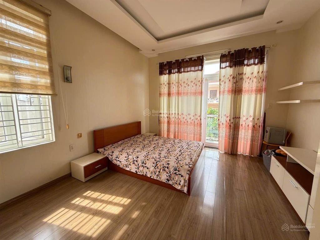 Nhà 3 tầng góc 2 mặt thoáng khu vip trung tâm tp  vỹ dạ  224m2 ngang 11m