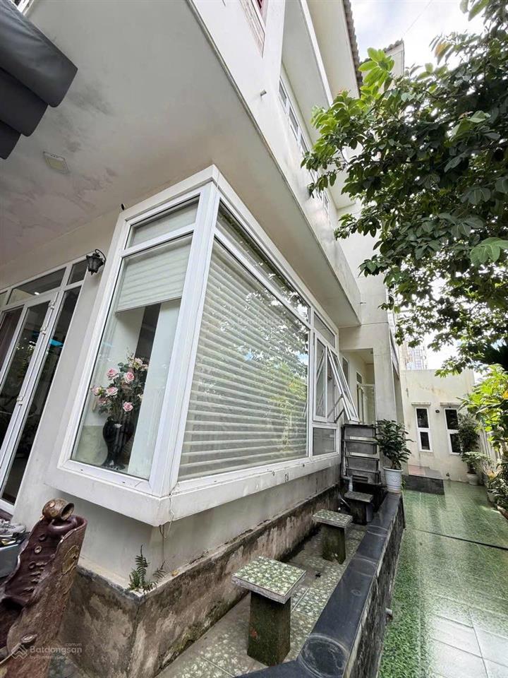 Nhà 3 tầng góc 2 mặt thoáng khu vip trung tâm tp  vỹ dạ  224m2 ngang 11m