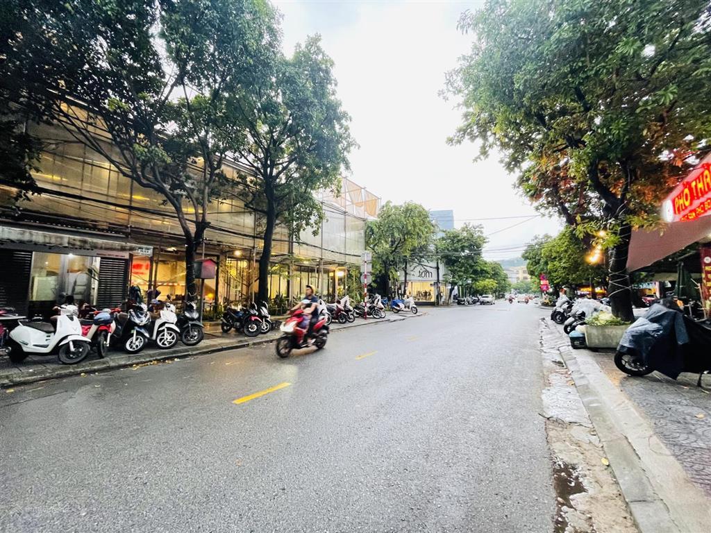 Mặt tiền kinh doanh sầm uất nguyễn lương bằng vài bước chân ra phố bà triệu nhộn nhịp cả ngày