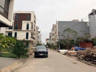 Mặt đường trực cát 1 khu 4 vĩnh niệm