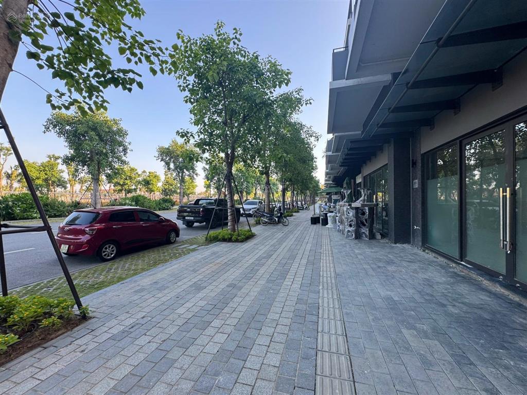 Cắt lỗ sâu 800tr bán căn xẻ khe đại lộ hùng vương  eco central park vinh  nghệ an 0941 358 ***